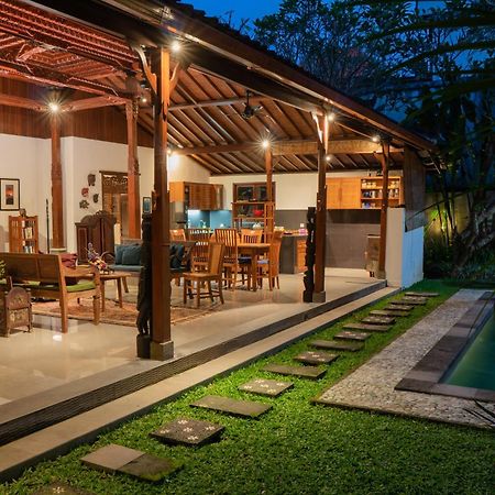 Rumah Joglo Ubud  Exterior photo
